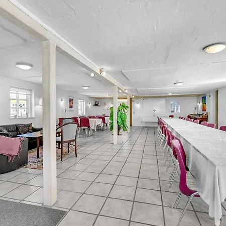 Pet Friendly In Stryno Apartman *